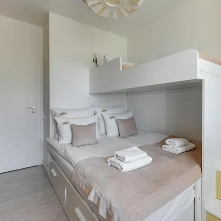 Waterlane Riverside Spa, Pool & Gym By Downtown Apartments Danzica Esterno foto