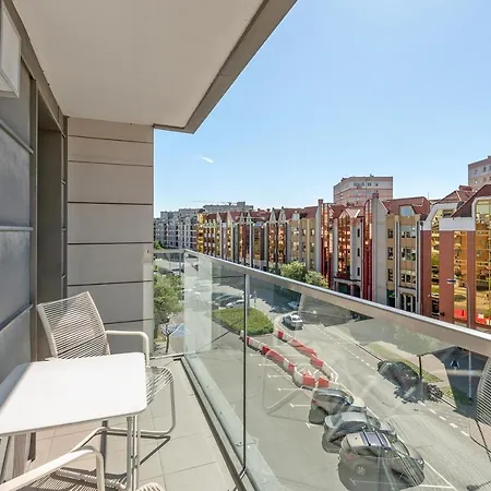 Waterlane Riverside Spa, Pool & Gym By Downtown Apartments Danzica Esterno foto