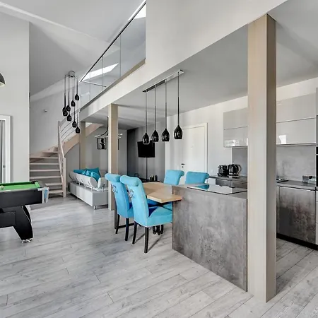 Waterlane Riverside Spa, Pool & Gym By Downtown Apartments Danzica Esterno foto