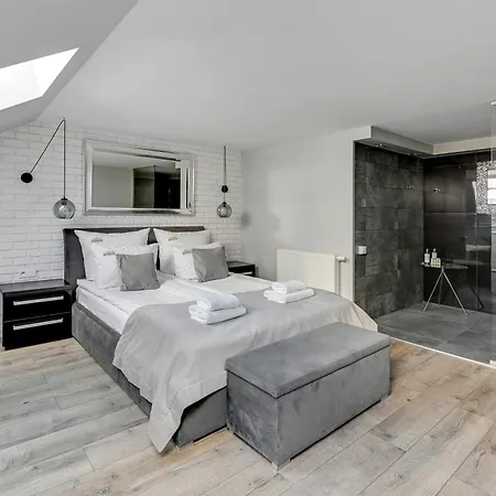 Waterlane Riverside Spa, Pool & Gym By Downtown Apartments Danzica Esterno foto