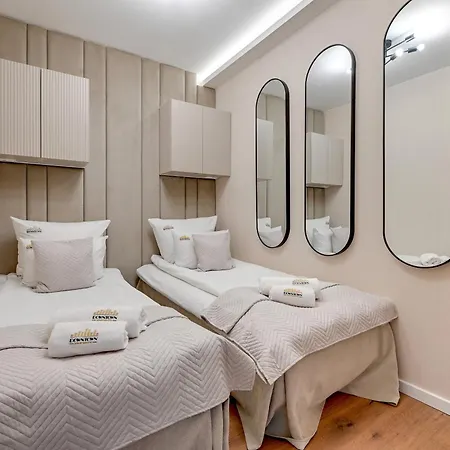 Waterlane Riverside Spa, Pool & Gym By Downtown Apartments Danzica Esterno foto