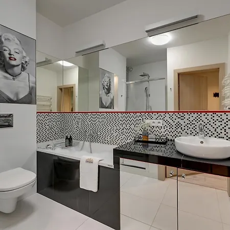 Waterlane Riverside Spa, Pool & Gym By Downtown Apartments Danzica Camera foto